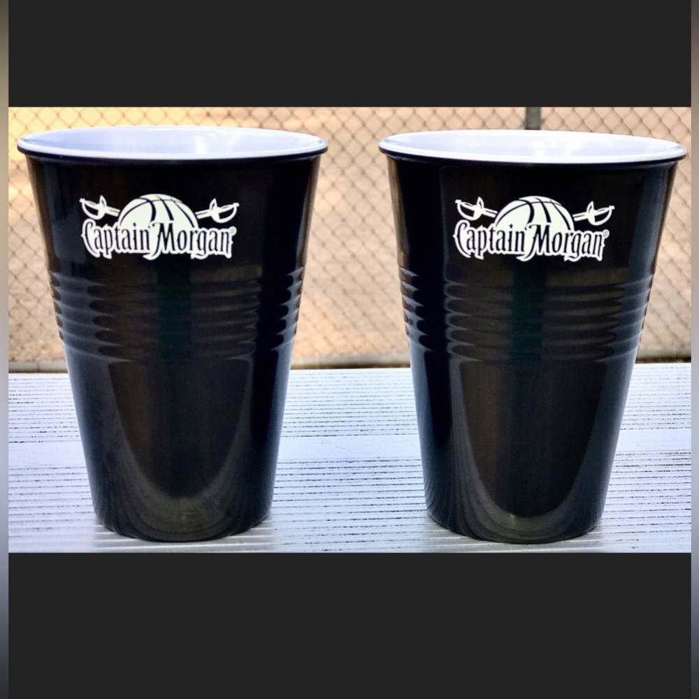 Officially Licensed Captain Morgan Rum Skull & Crossbones Pirate Plastic Glasses